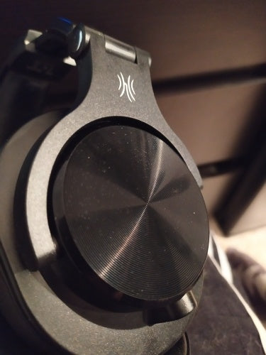 OneOdio Studio Headphones – Wired Over-Ear Headphones for DJ, Studio, and Mixing
